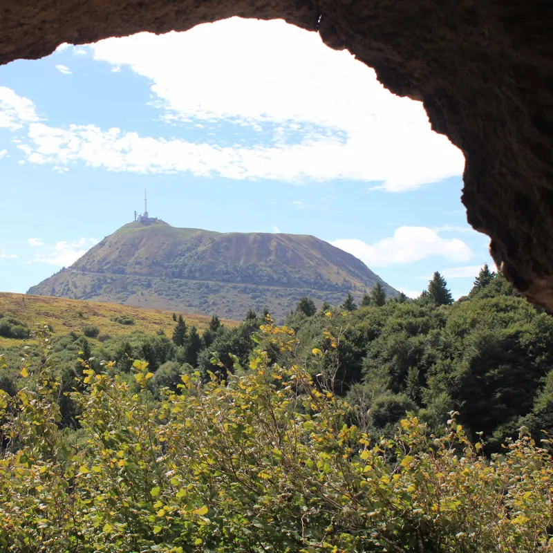 De Puy de Dôme (1464 meter), de hoogste in de Chaîne des Puys
